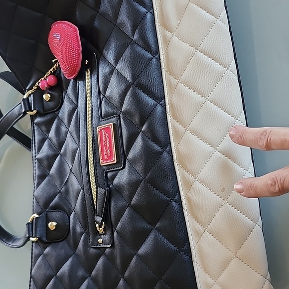 Betsey Johnson Quilted Tote Weekender Bag - Picture 12 of 14